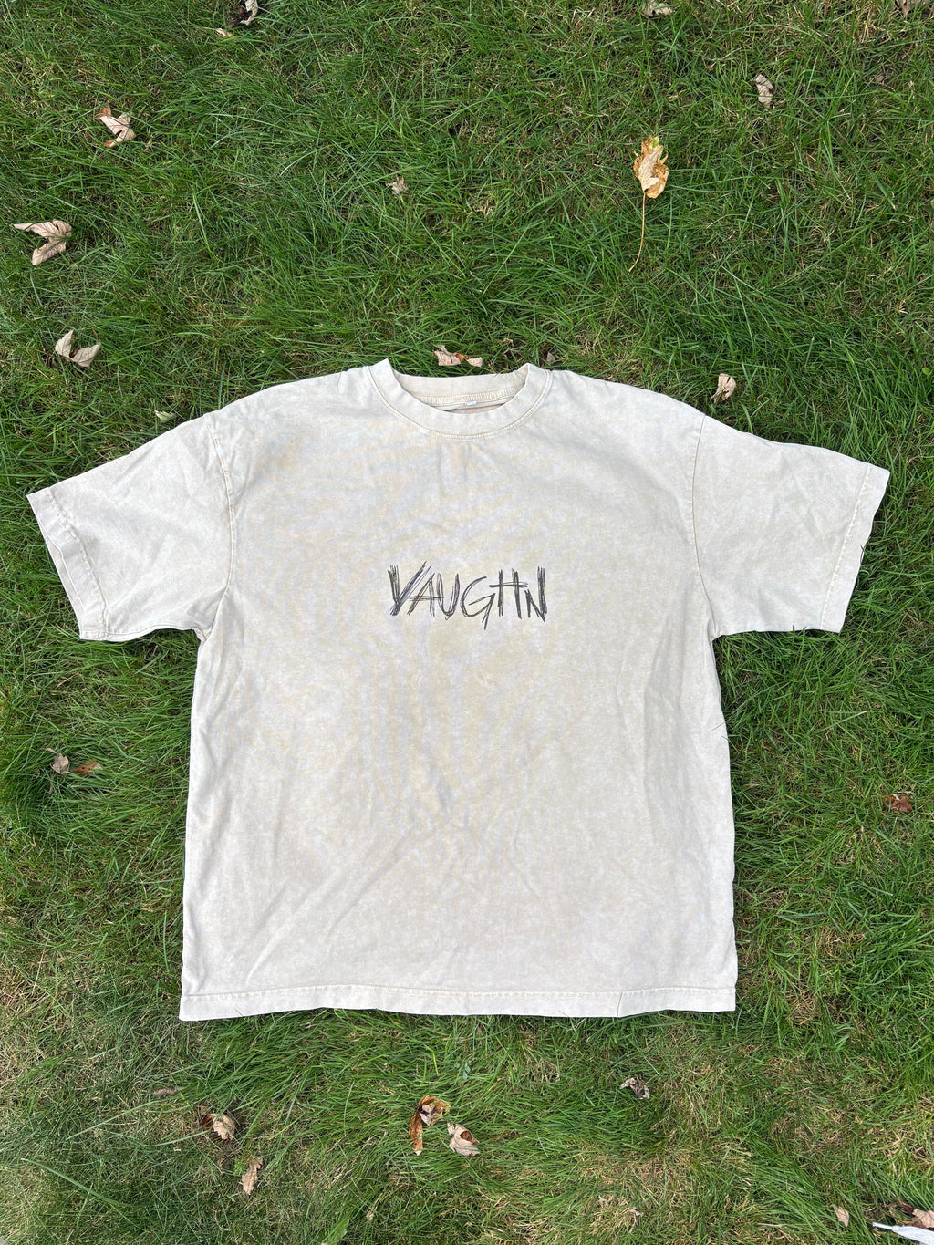 vaughn lounge premium tee