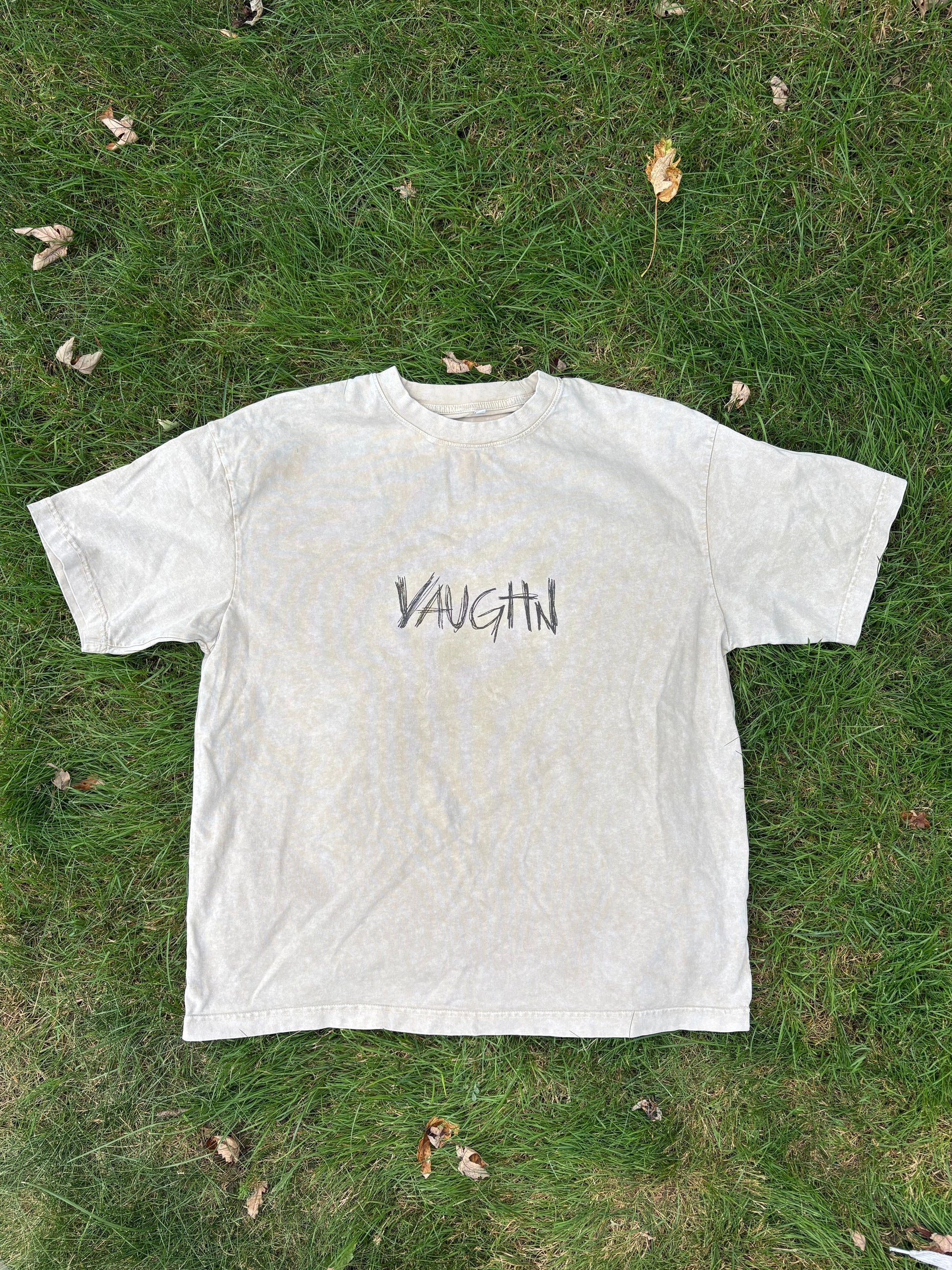 vaughn lounge premium tee
