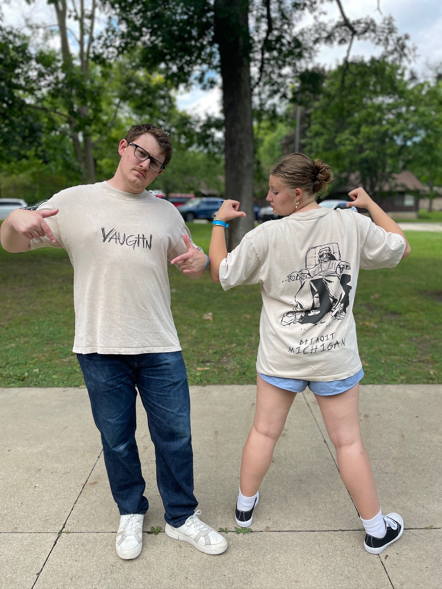 vaughn lounge premium tee